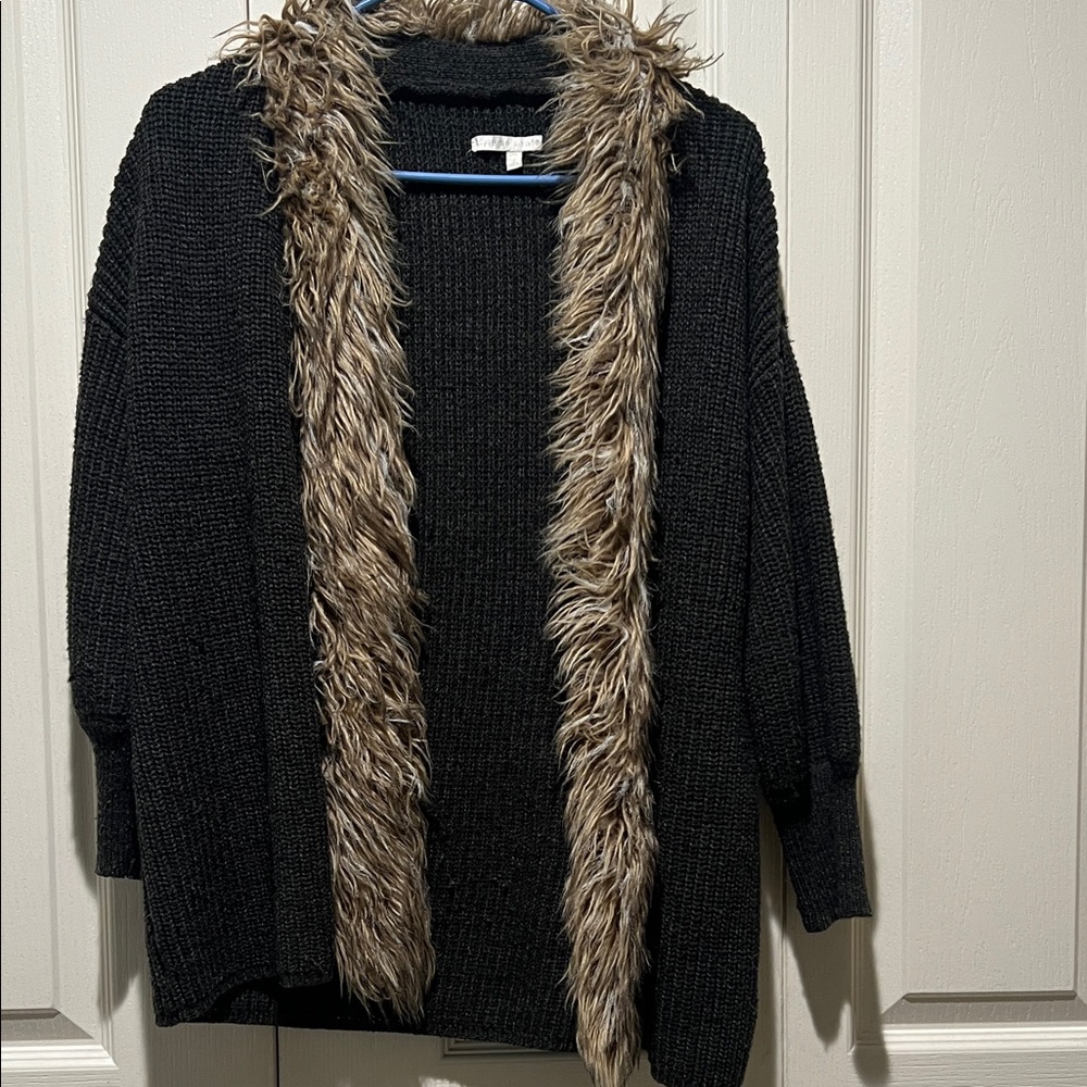 Chic Black Cardigan with Faux Fur Trim